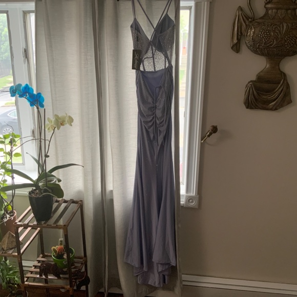 Prom dress - Picture 2 of 7